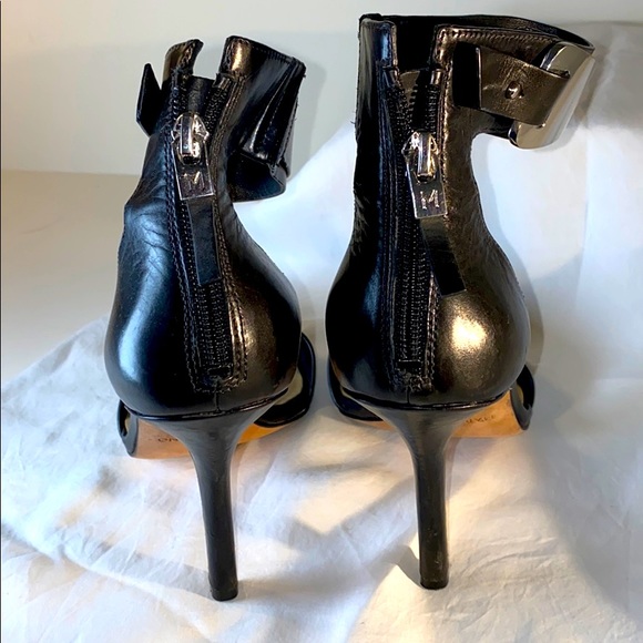 Marciano leather high heel shoes - Picture 3 of 9